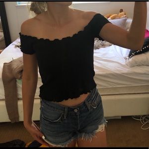 Brandy Melville off the shoulder top